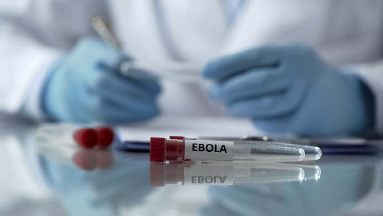 Epidemia de Ebola amenință să se extindă: 10 țări africane, în pericol. Ce spun experții în sănătate publică