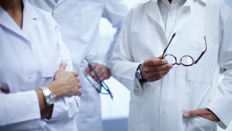 Colegiul Medicilor, „îngrijorat” de prevederile din legea salarizării: Nu reflectă nivelul de responsabilitate al profesiei medicale