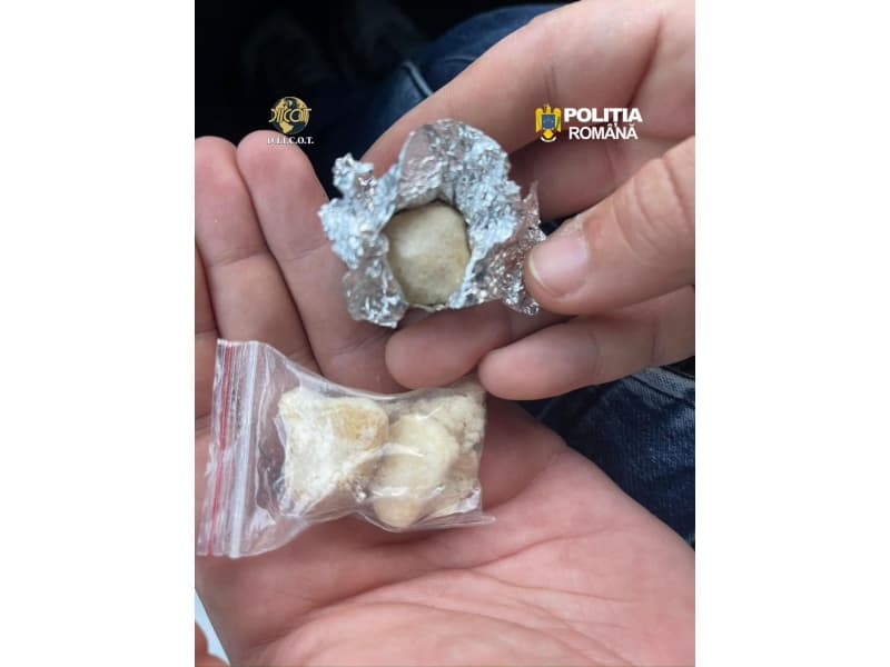 Percheziții DIICOT într-o rețea de trafic de droguri din cluburile Capitalei. Ținta: tineri cu bani, la evenimente de lux