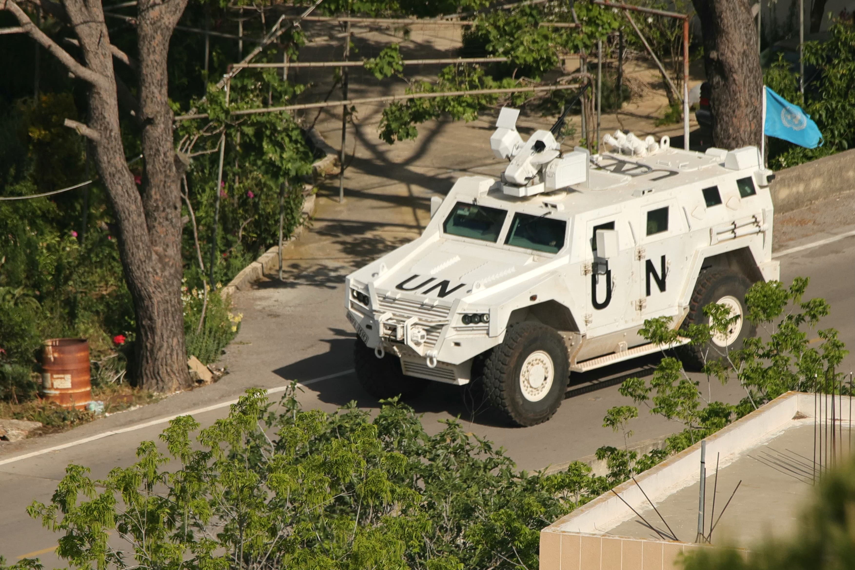Un militar sârb din forțele UNIFIL a murit după bombardarea unei baze ONU în Liban