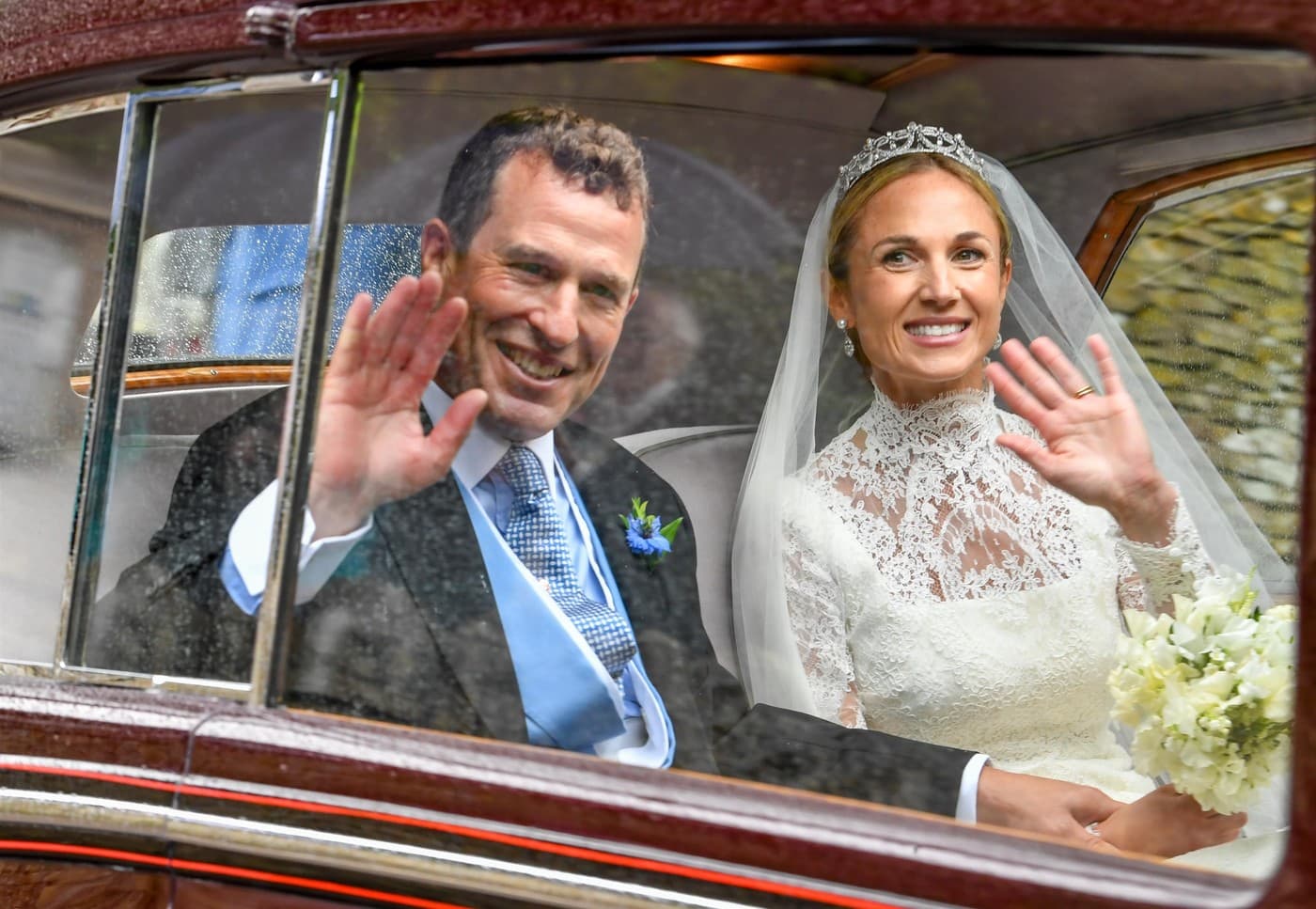 Nuntă în familia regală britanică: Peter Phillips, nepotul regelui Charles, s-a căsătorit cu o asistentă medicală