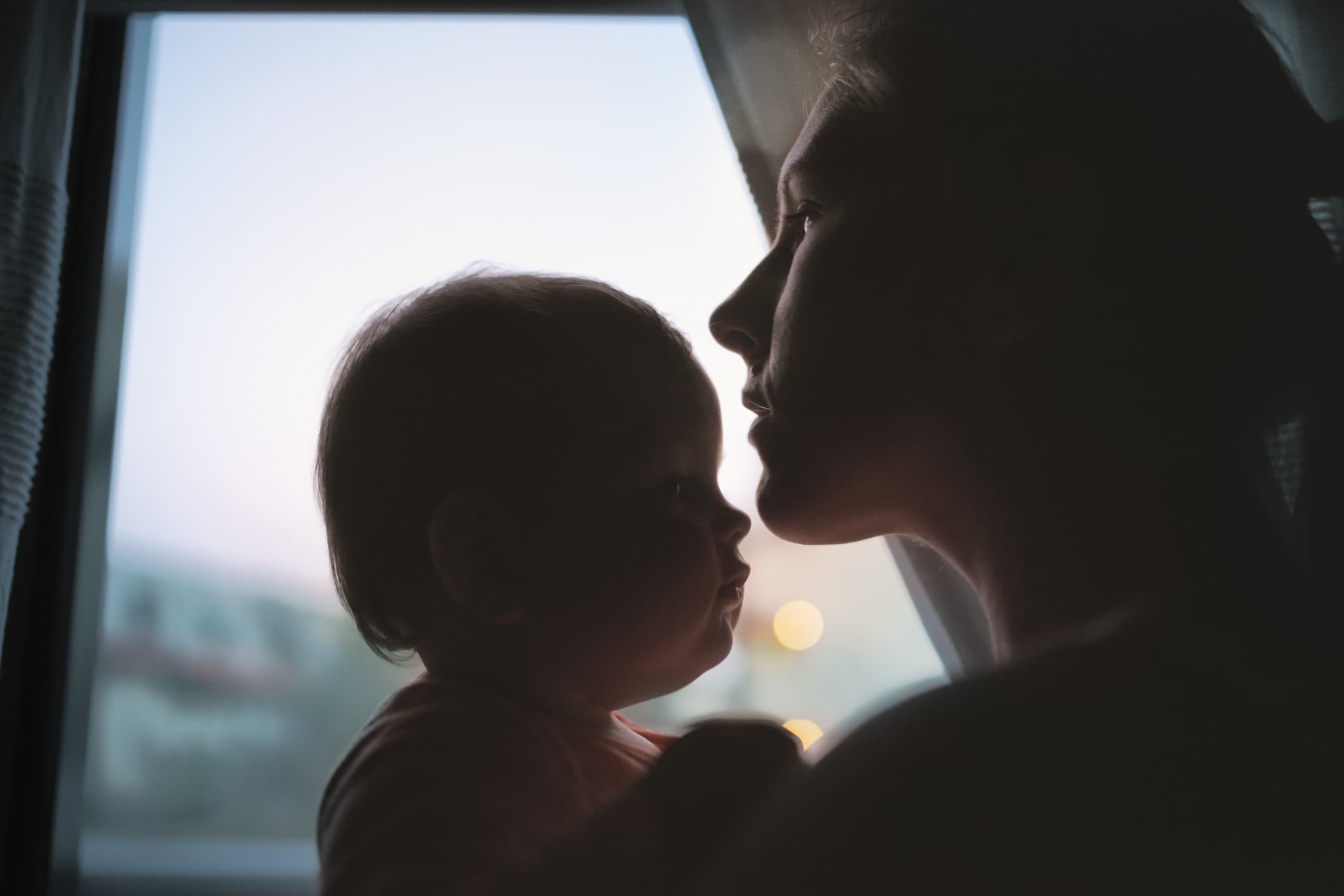 O treime dintre mamele din România se simt discriminate la job. De ce multe decid să pună cariera pe pauză: „Am ales să stau cu copiii”