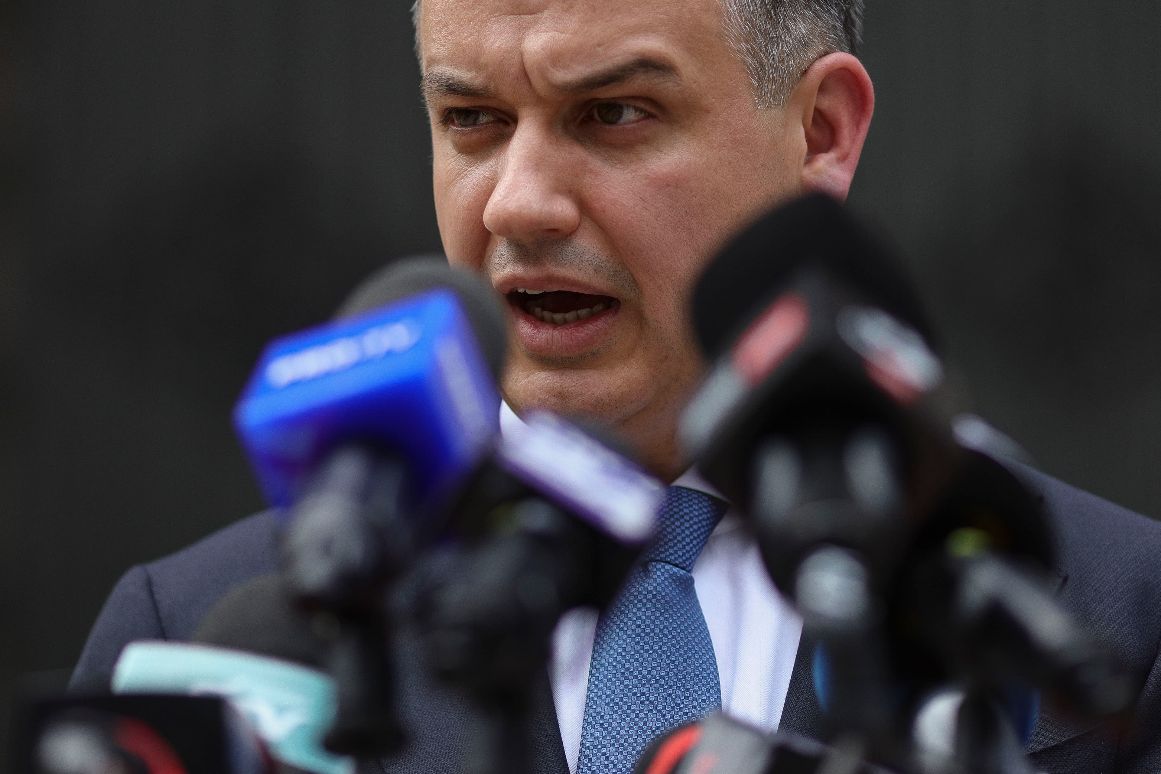 Eugen Tomac a anunţat că va depune luni programul de guvernare în Parlament. Azi, discuții cu preşedinţii celor două Camere