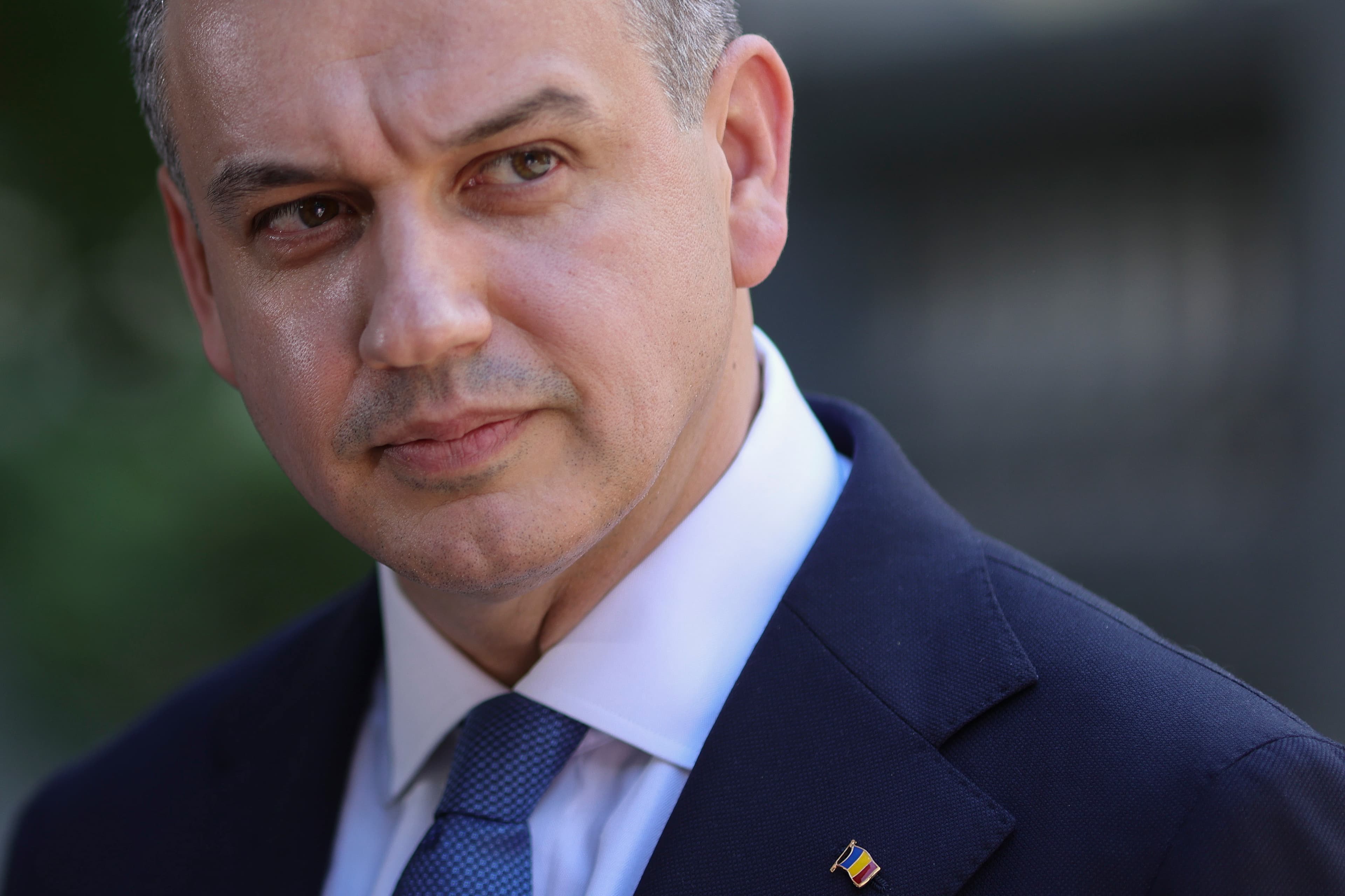 Premierul desemnat Eugen Tomac a terminat programul de guvernare. Ce măsuri prevede pentru economie, finanțe, educație, transporturi