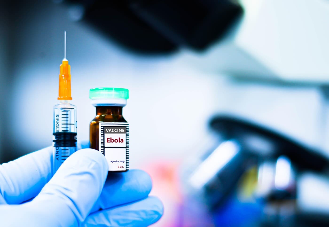 Trei vaccinuri experimentale împotriva Ebola sunt dezvoltate în regim de urgență: „Fiecare zi contează”