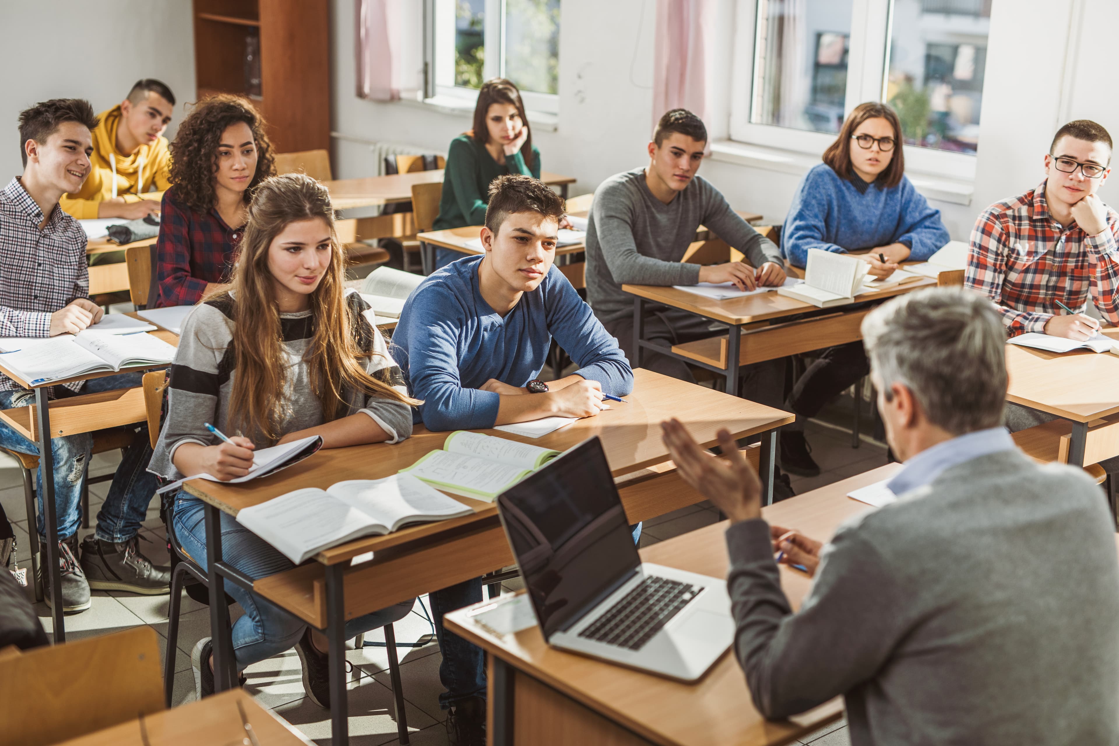 Au început înscrierile la Bacalaureat 2026: Actele necesare și termenul-limită pentru depunerea dosarelor