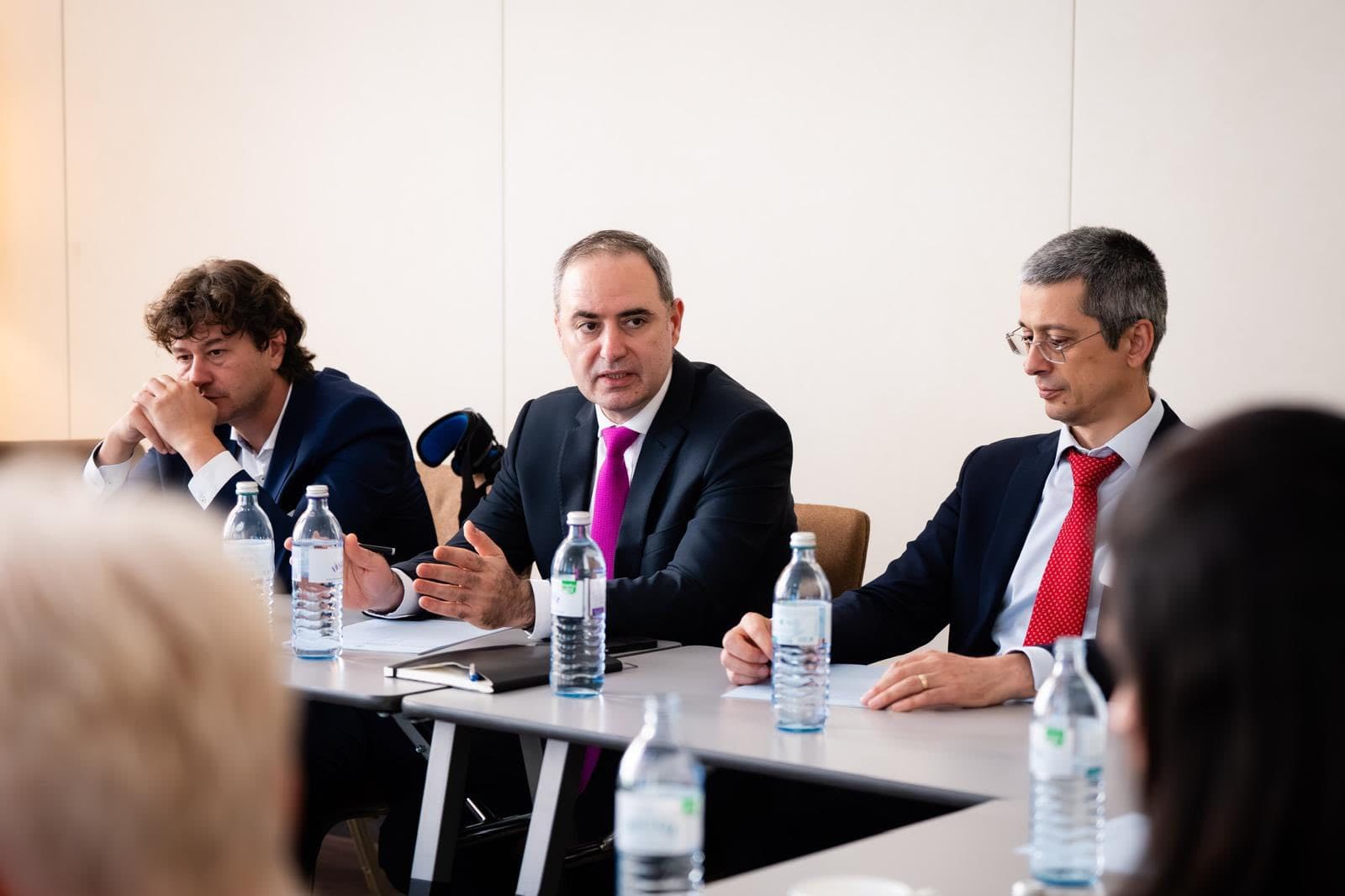Nazare: Dacă România reușește să își mențină traiectoria fiscal-bugetară, poate aspira la îmbunătățirea ratingului de țară în 2027