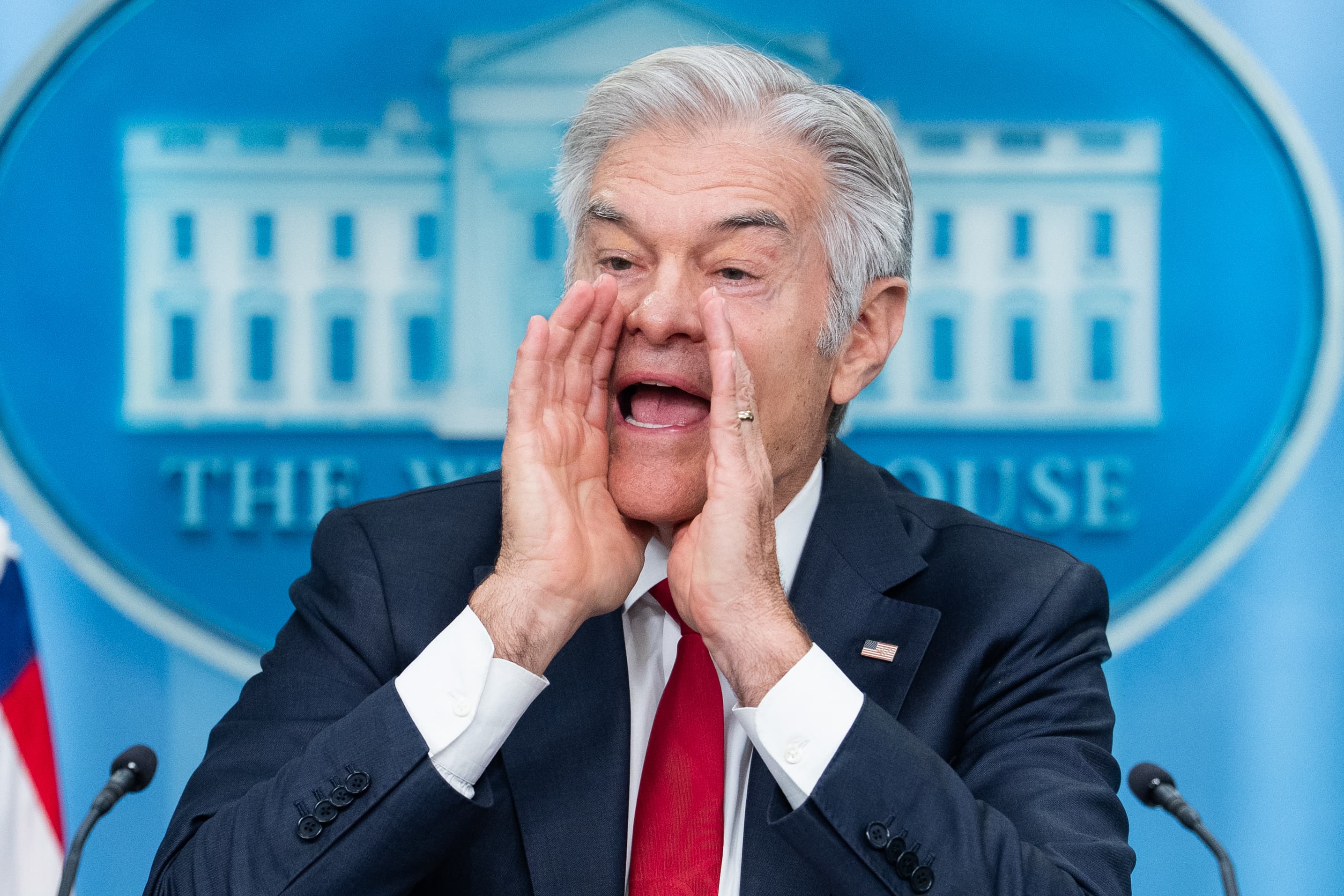 Dr. Oz: Trump are o sănătate „spectaculoasă”. Se duce atât de des la medic, pentru că „iubeşte rezultatele” obţinute la vizite