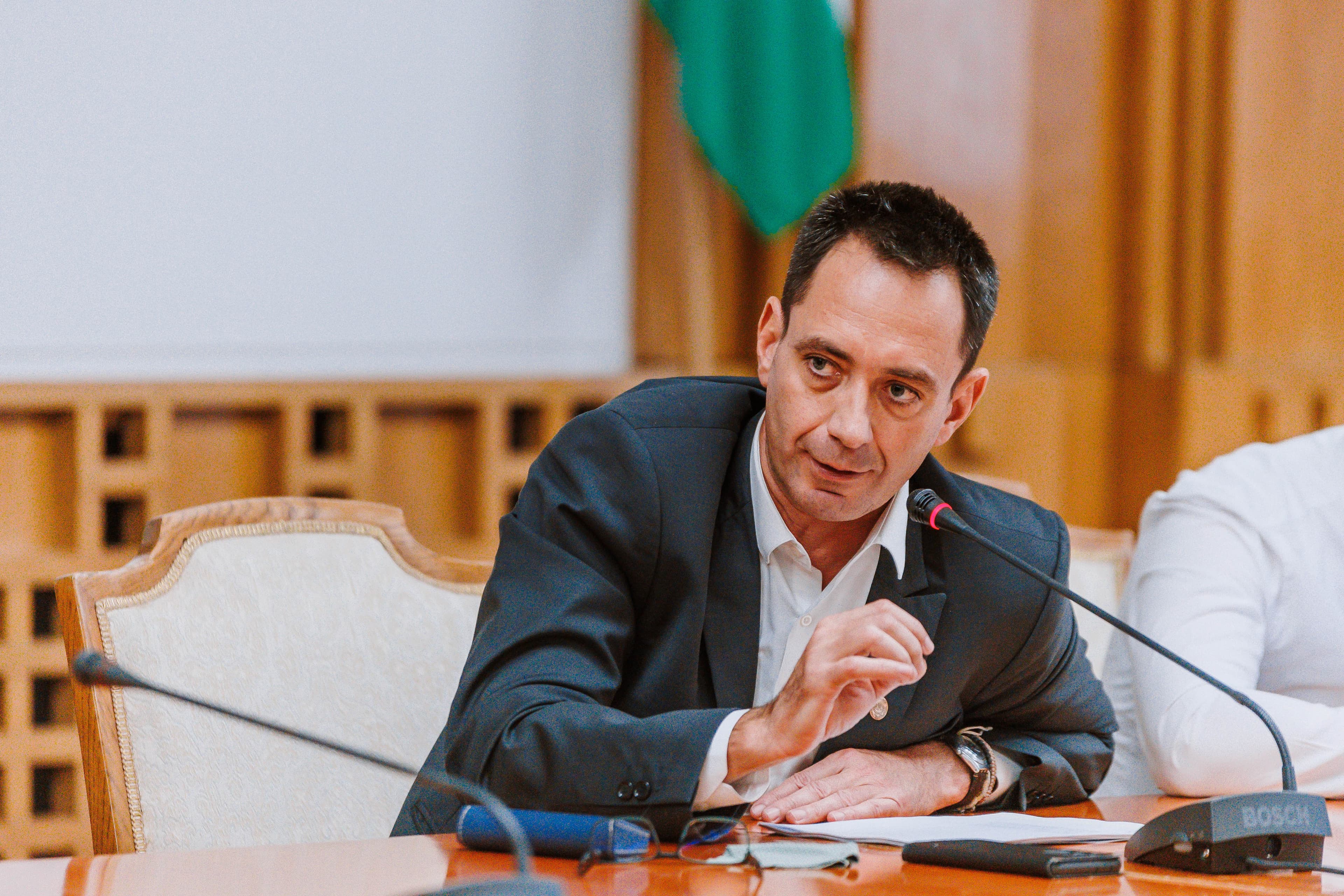 UDMR se întâlnește pentru a lua decizia de a nu sprijini Guvernul Veștea în Parlament. Explicațiile lui Csama Botond