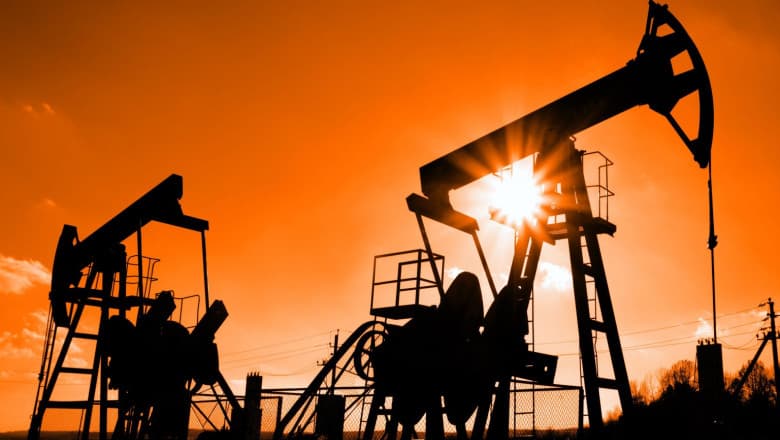 Efecte imediate după acordul SUA-Iran: petrolul se ieftinește, iar bursele asiatice cresc. Ce spun experții