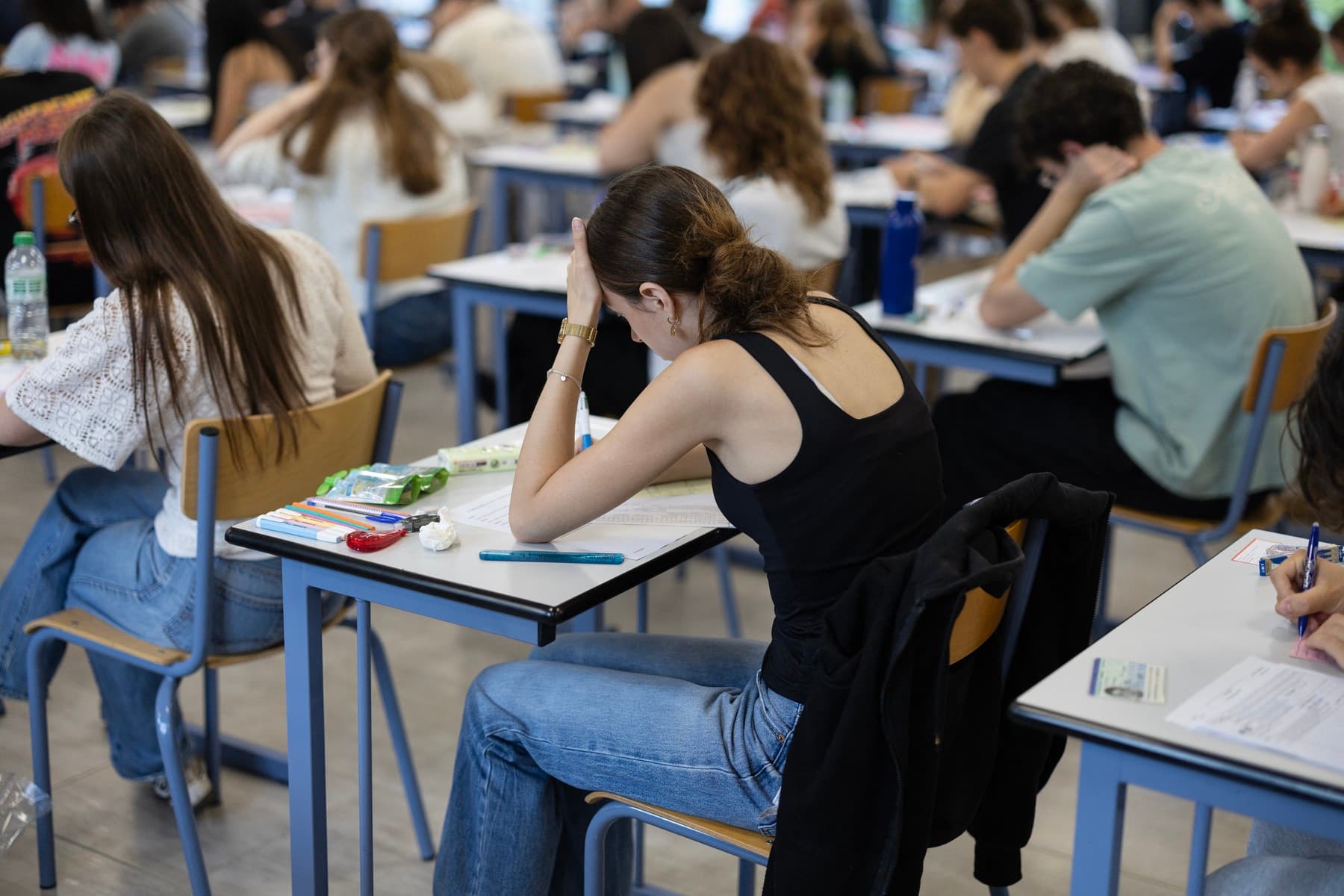 Val de caniculă în Franţa: temperaturi de până la 40°C. Examenele de Bacalaureat ar putea fi amânate
