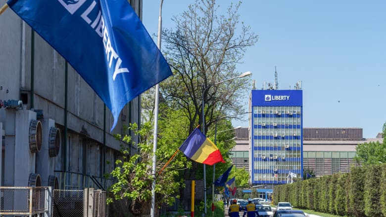 Cinci investitori interesaţi să preia Combinatul siderurgic Liberty Galaţi, fostul Sidex. Cu cât a scăzut prețul de vânzare