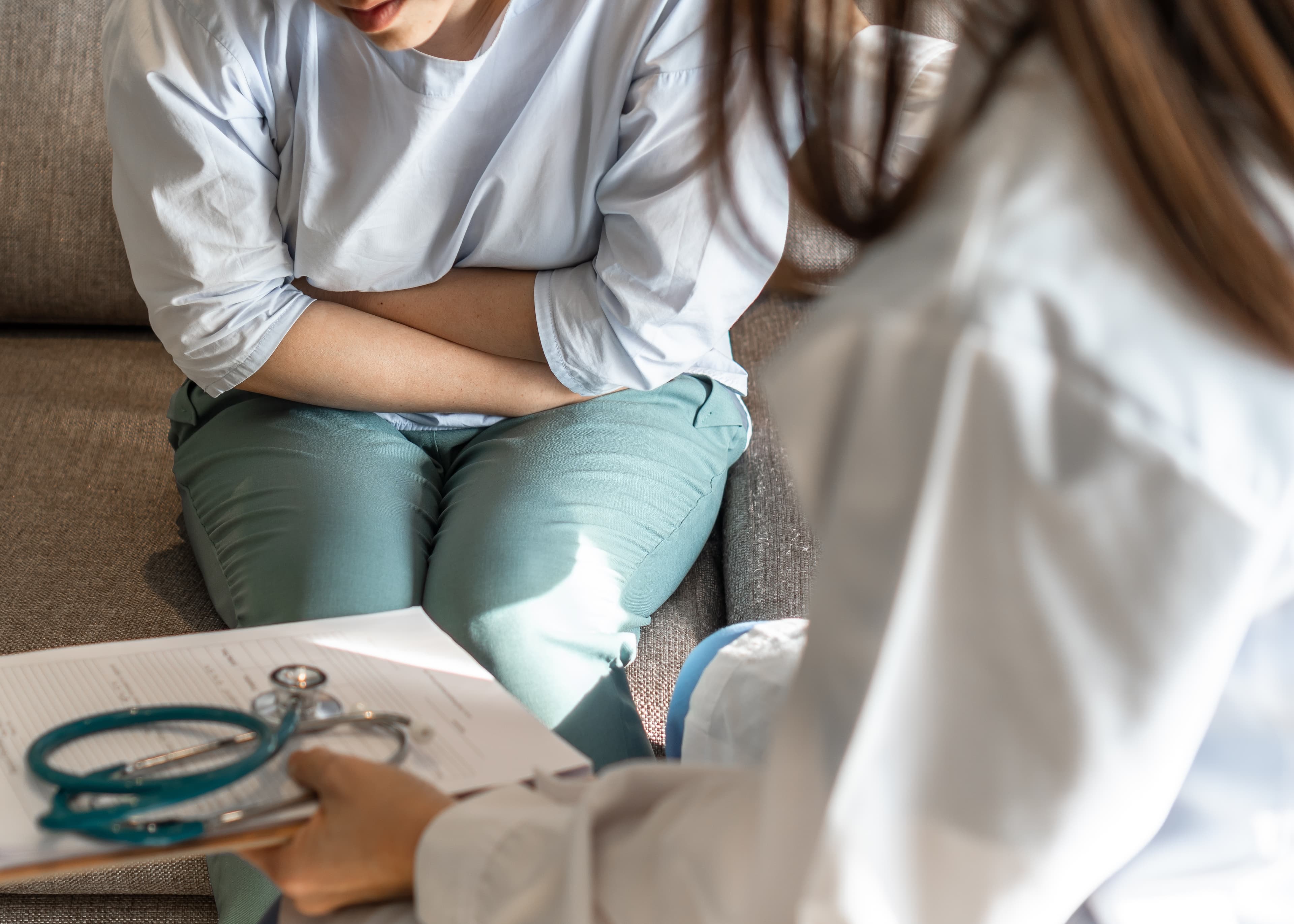 Colon iritabil sau cancer? Medic gastroenterolog explică diferențele esențiale