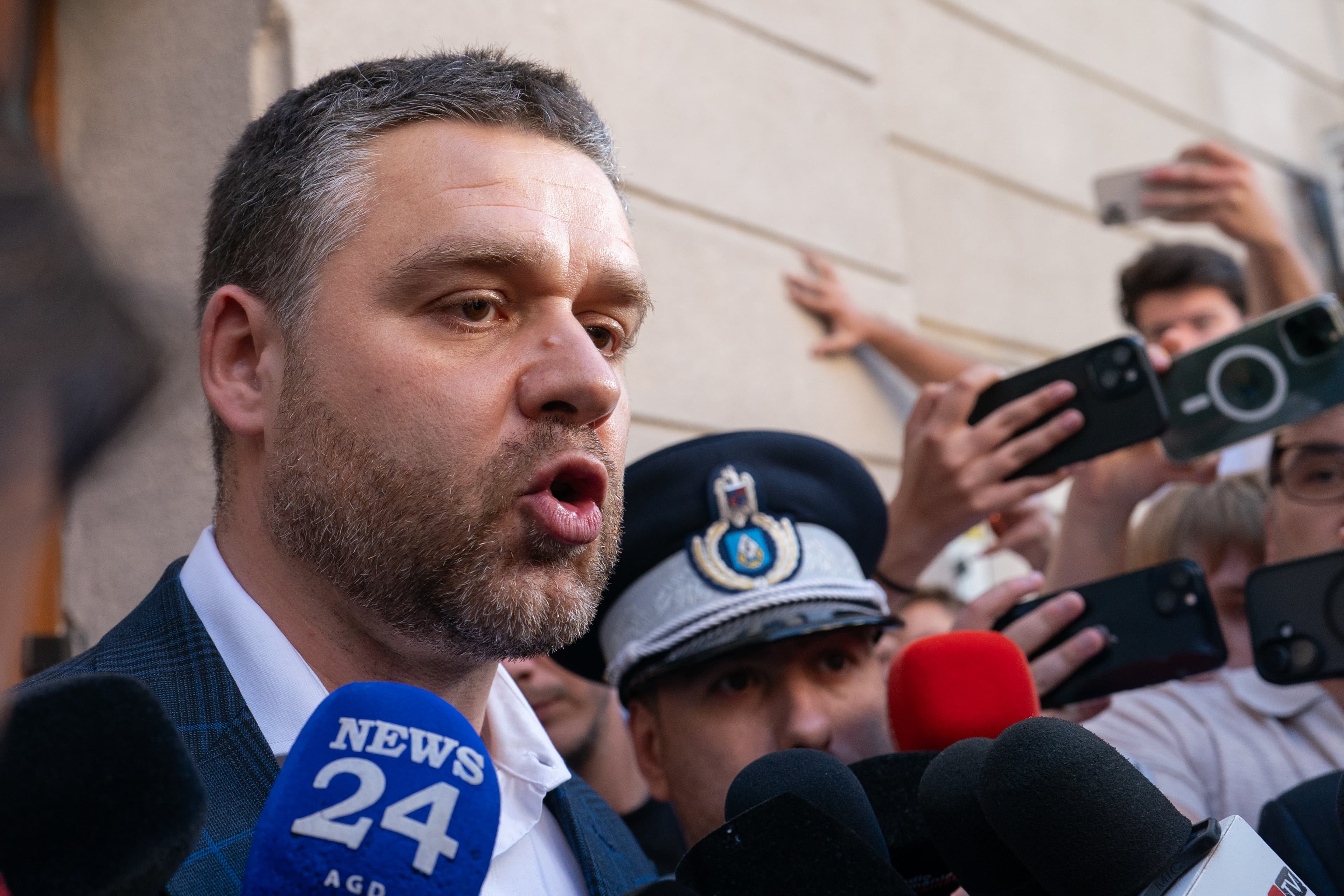 Câți bucureșteni cred că primarul Ciprian Ciucu ar trebui să demisioneze după ancheta DNA - sondaj CURS