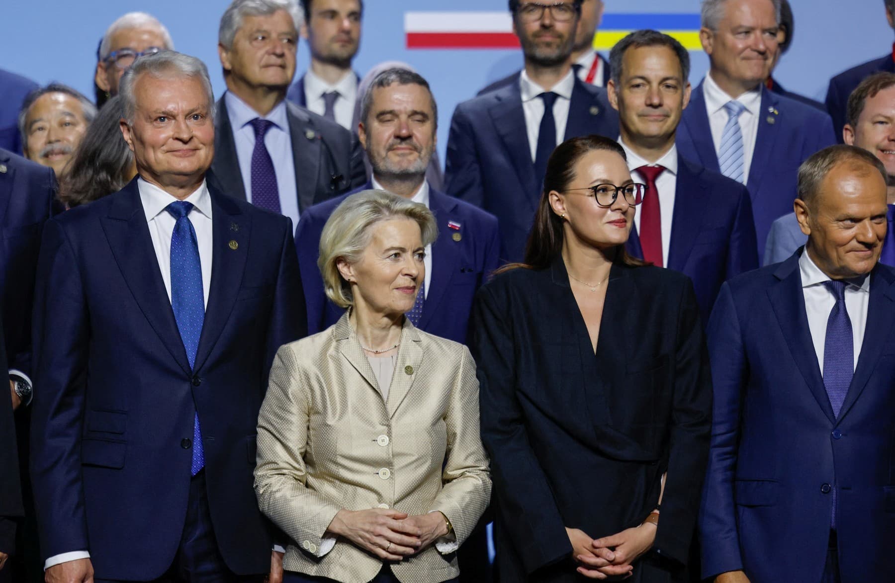 Ucraina primește prima tranșă din împrumutul UE de 90 de miliarde de euro. Ursula von der Leyen: „Solidaritate pusă în practică”