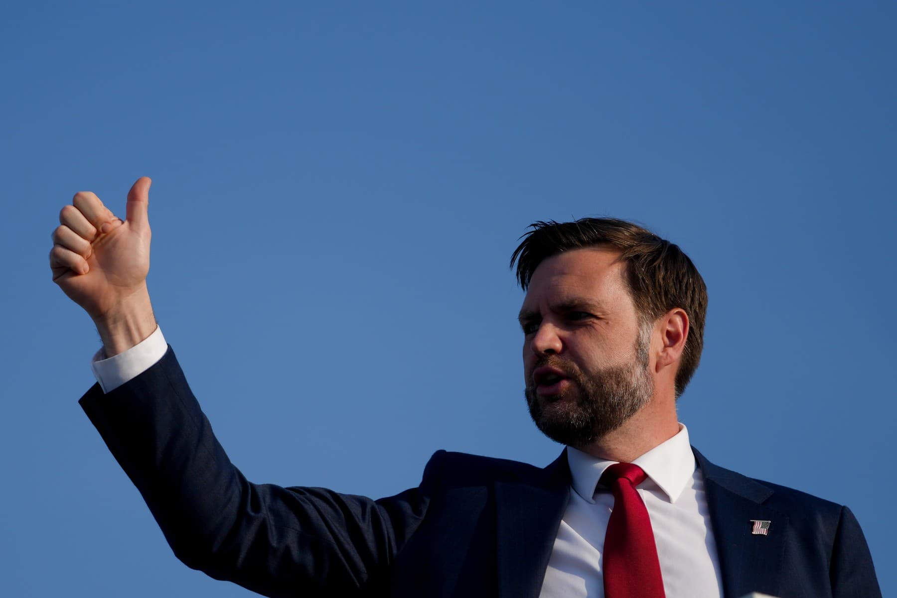 JD Vance spune că scandalul Watergate ar fi astăzi „o știre de 12 ore” și se compară cu Nixon
