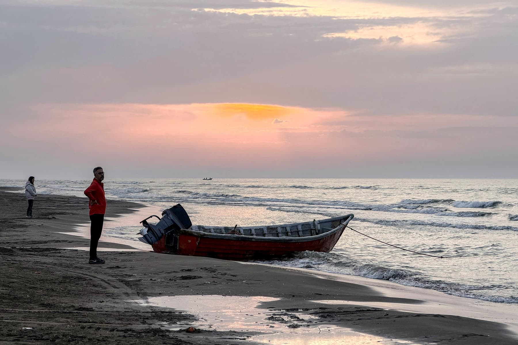 Marea care dispare: cea mai vastă întindere de apă care nu comunică cu oceanul a pierdut o suprafața cât Sicilia. Care sunt cauzele