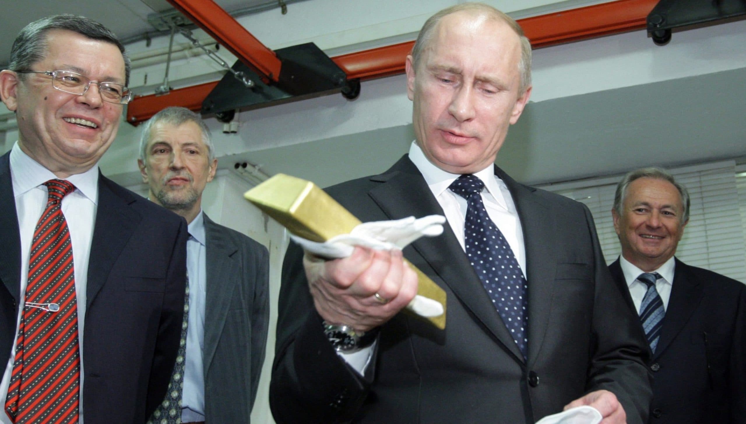 Cei doi piloni economici care susțin Rusia lui Putin riscă să se prăbușească. Ce țară a profitat cel mai mult de slăbiciunea Moscovei