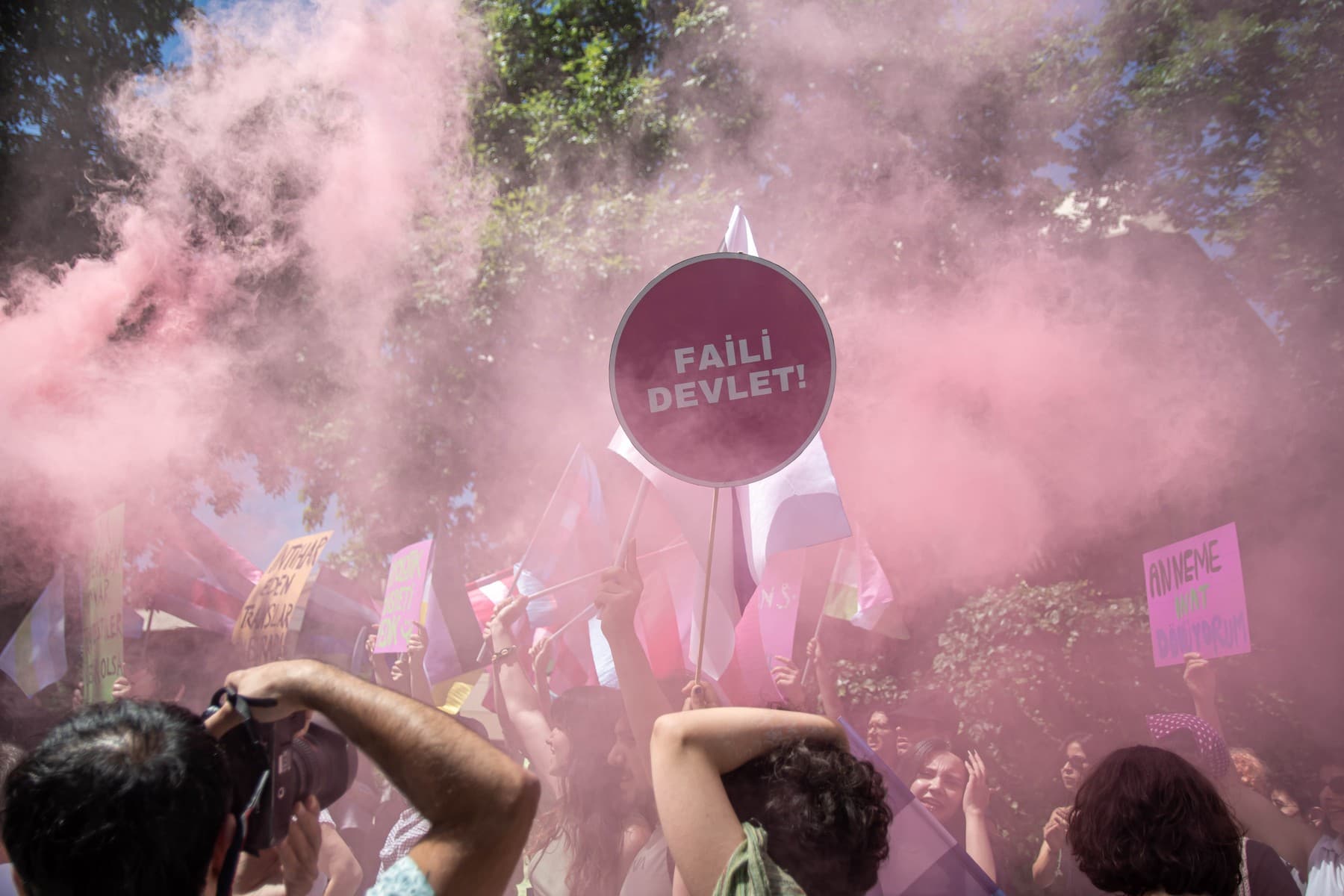 Cel puțin 50 de persoane au fost arestate la marșul Pride din Istanbul, după interdicția autorităților
