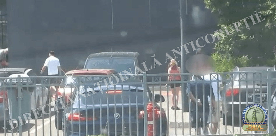 Un comisar șef de Poliție din Buzău a fost prins în flagrant de DNA. Metoda prin care ar fi ajutat un condamnat la închisoare