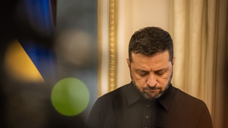 Volodimir Zelenski a returnat Poloniei decoraţia retrasă de Karol Nawrocki