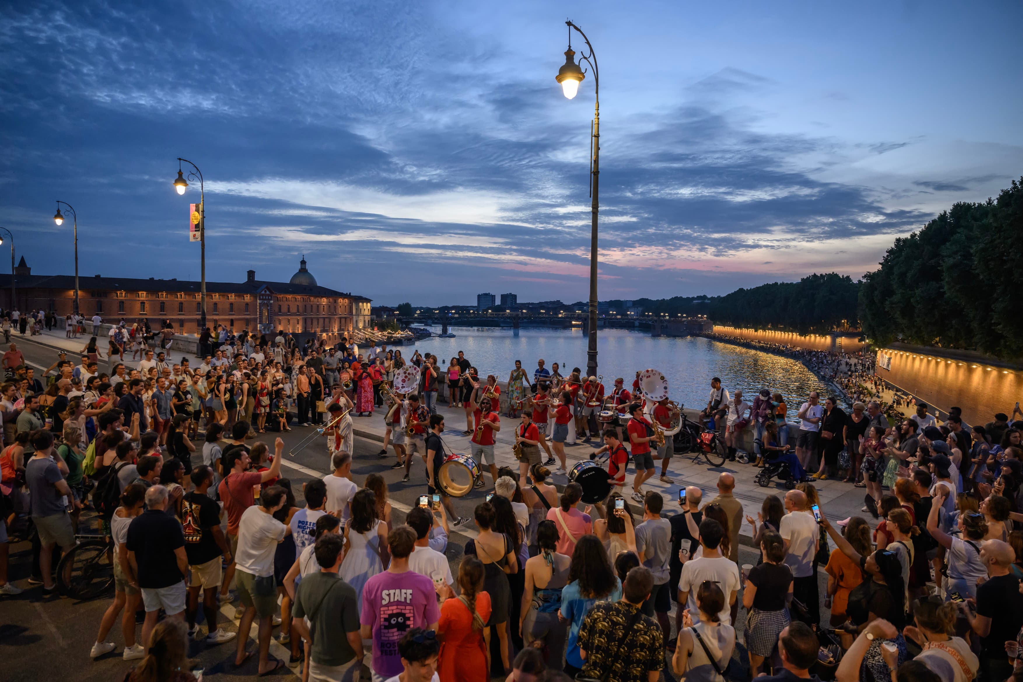 Franța interzice consumul de alcool la festivalul „Fete de la Musique”, pe fondul caniculei extreme care lovește țara