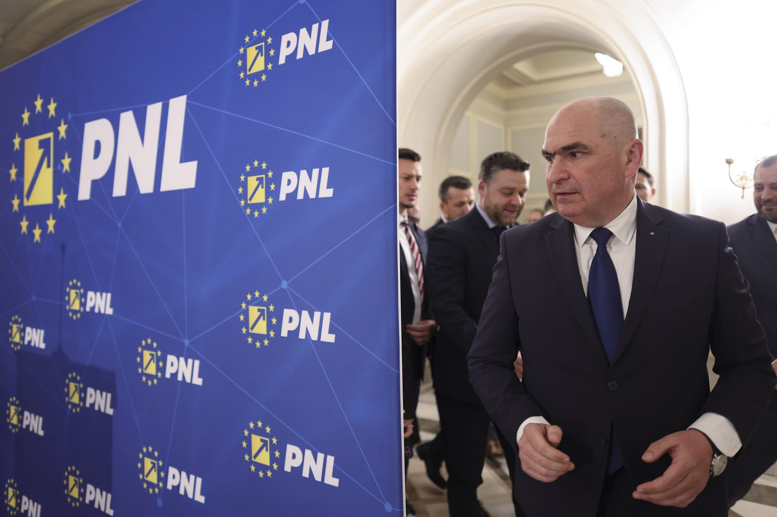 Reforma PNL. Pe cine a pus Bolojan în locul șefilor demiși: un baron local, un general vizat în trecut de DNA și un fost membru S.O.S