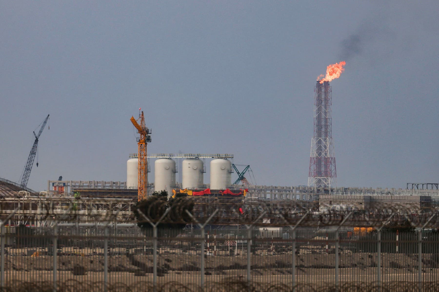 VIDEO Explozie la un centru de gaze naturale lichefiate din Qatar: peste 70 de răniţi şi dispăruţi