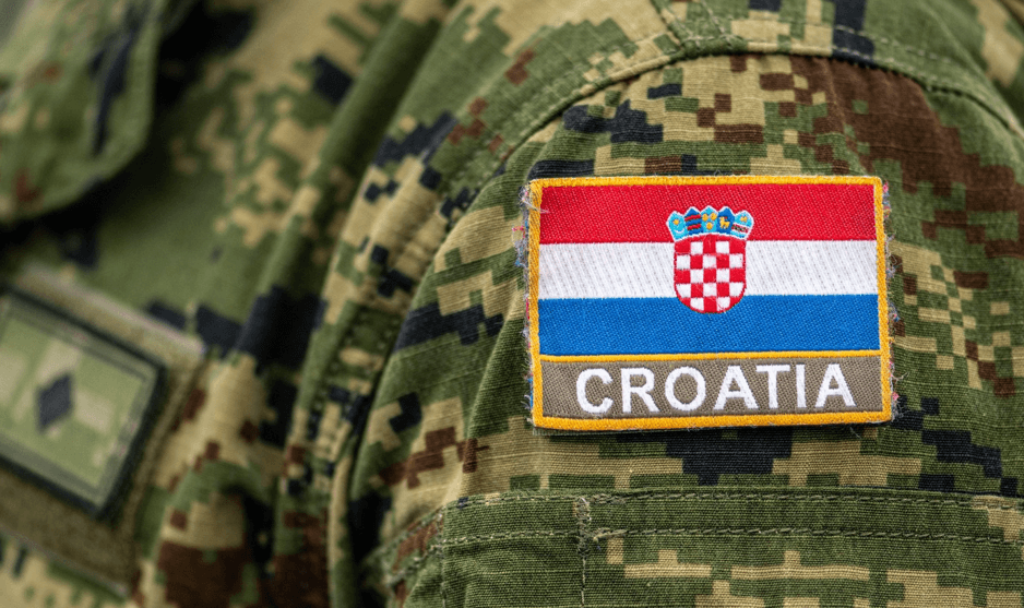 Ceartă între președinte și premier la Zagreb cu privire la prezenţa militarilor croați la parada de pe Champs-Elysees din 14 iulie