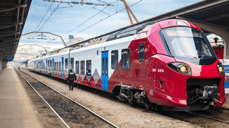 Noi trenuri electrice intră în circulaţie pe ruta Bucureşti Nord - Cluj-Napoca şi retur