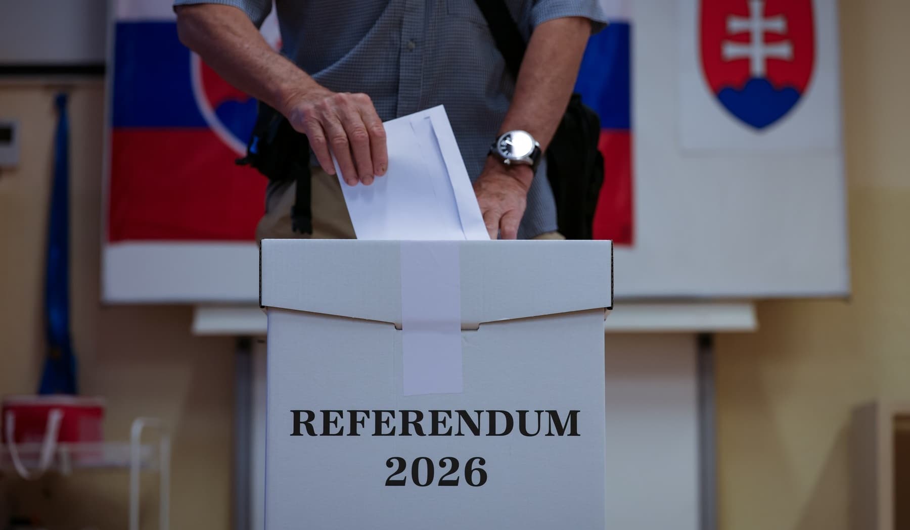 Referendumul organizat de Slovacia pentru reintroducerea parchetului anticorupţie a picat din cauza absenteismului