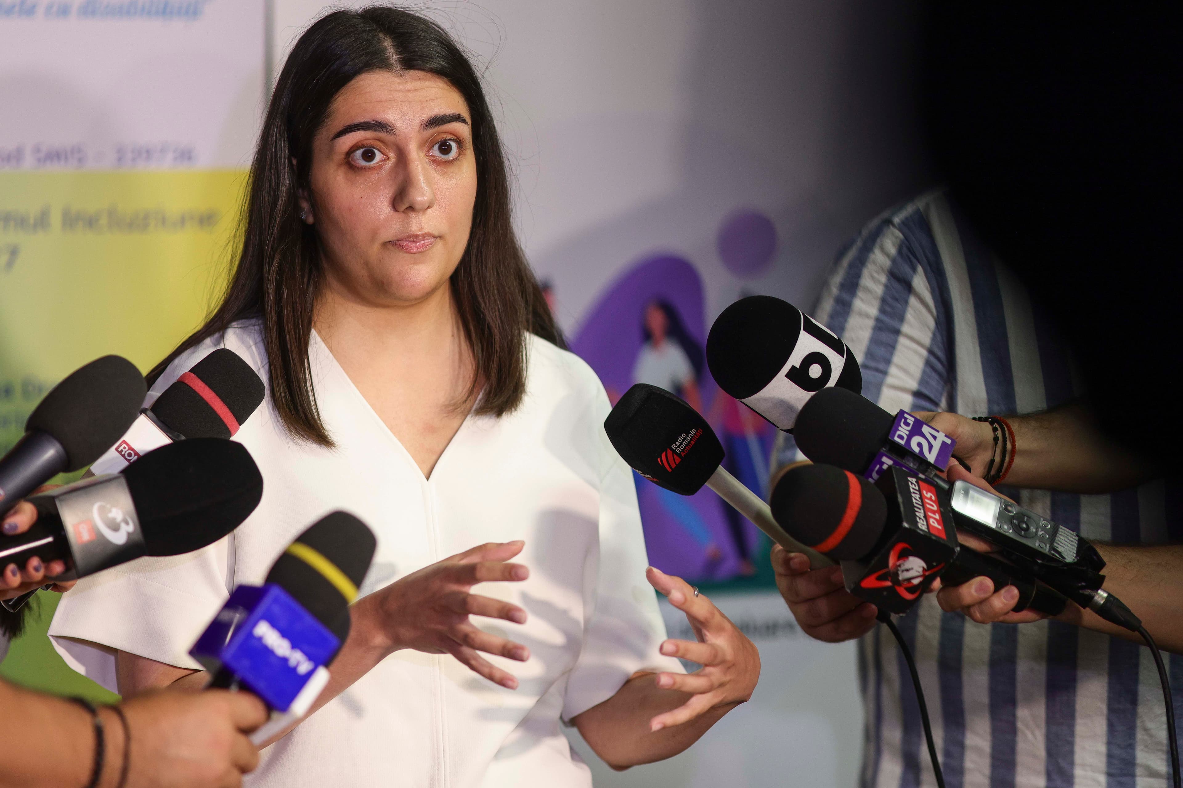 Reacția Alexandrei Zară, revocată din funcţie de ministrul Dragoş Pîslaru: „Dacă l-aş fi informat, aş fi săvârşit o infracţiune”