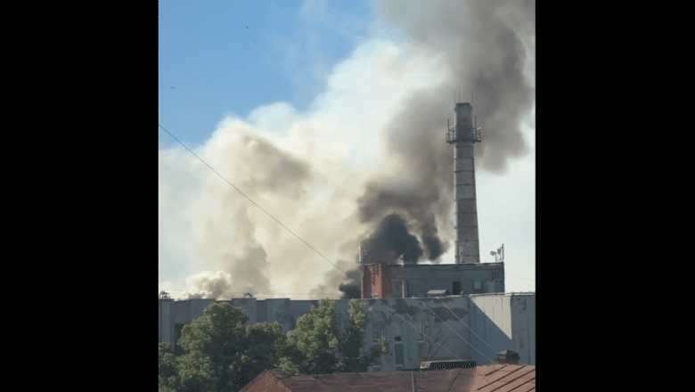Ucraina a lovit din nou o rafinărie din Rusia, la peste 1.300 de kilometri de front. Zelenski: „Este un răspuns pe deplin just”