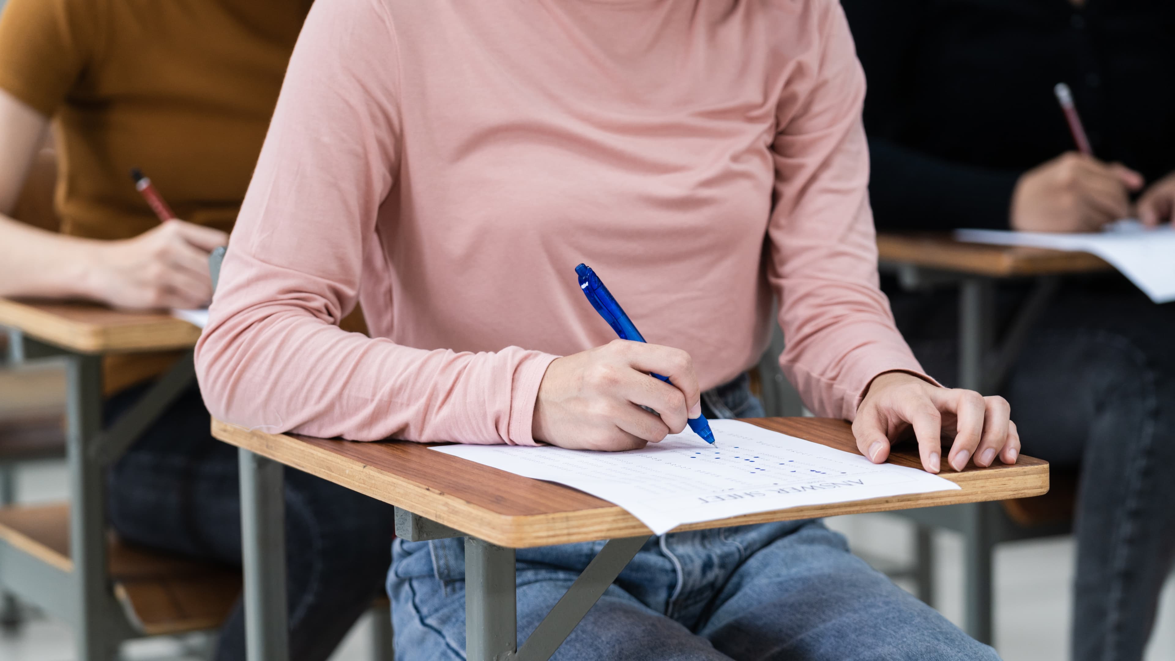17 candidați au susținut proba cu subiecte de rezervă la Bacalaureat 2026, după ce au întârziat la examen