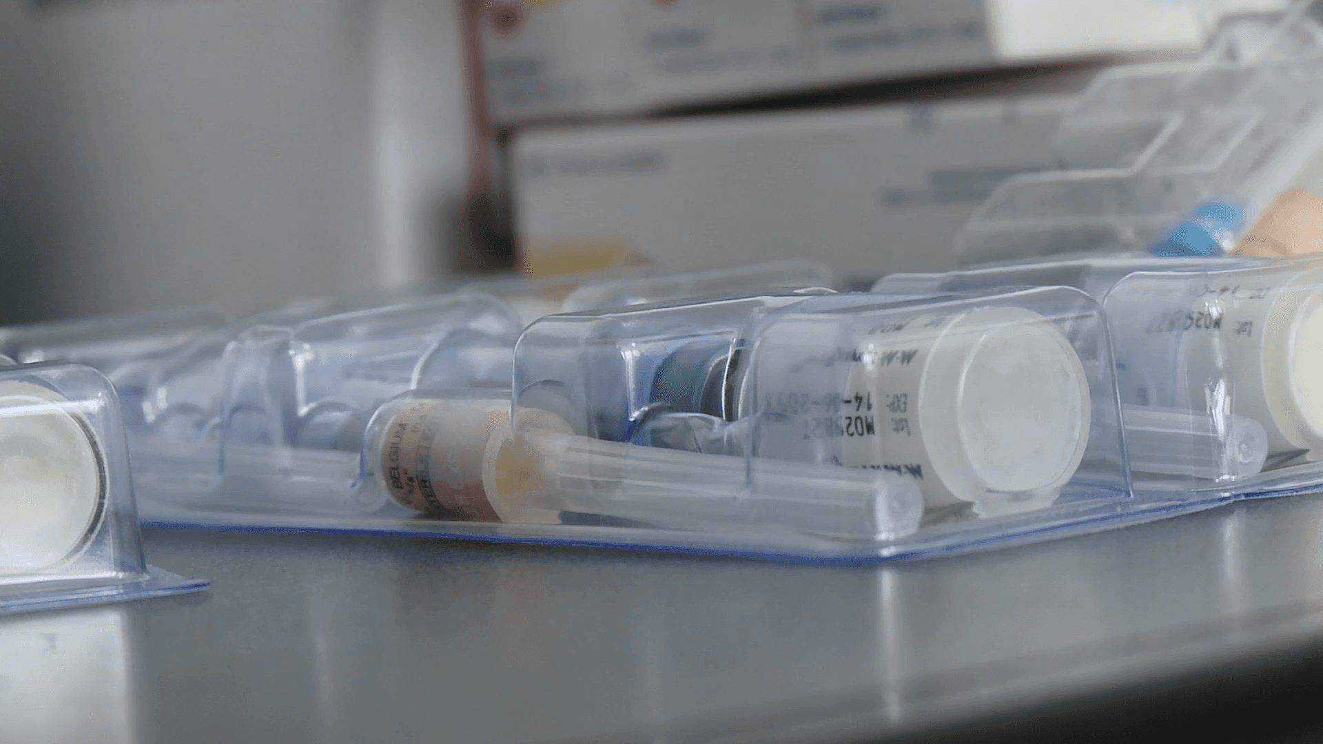 Injecții pentru slăbit, vândute la mica înțelegere în farmacii, fără rețetă. Piața neagră s-a extins pe internet