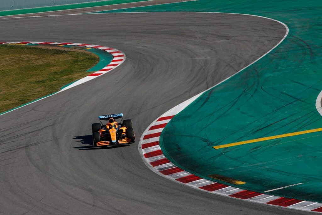 Formula 1: Stefano Domenicali speră să reînscrie una dintre cursele din Orientul Mijlociu, anulate din cauza războiului