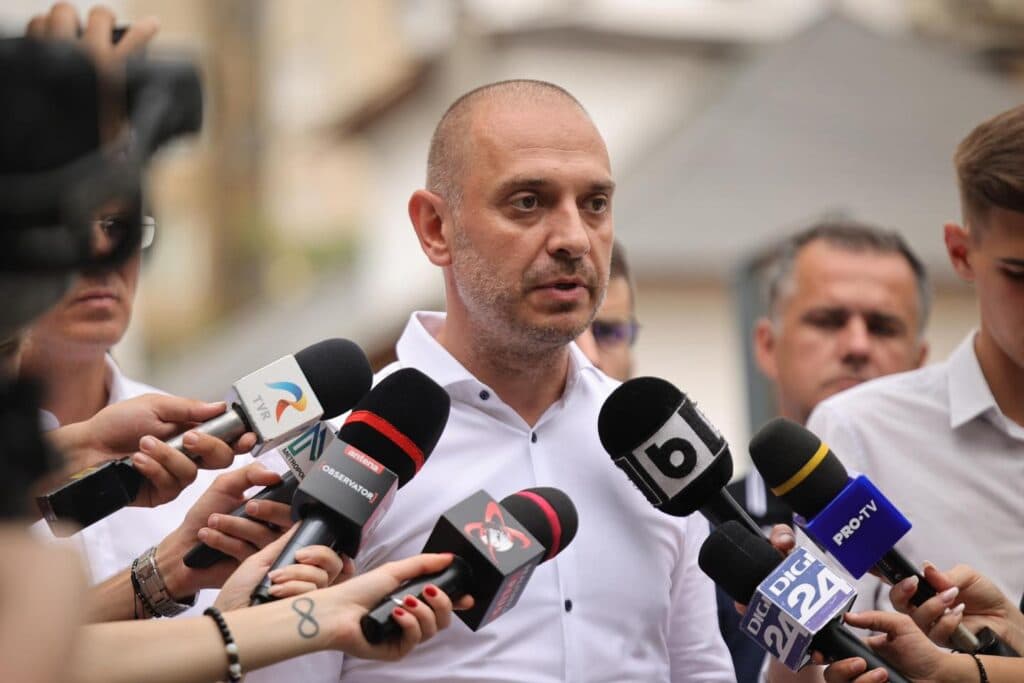 USR decide dacă îl susține pe Adrian Veștea. Radu Mihaiu: E greu de crezut că vom vota un Guvern cu PSD