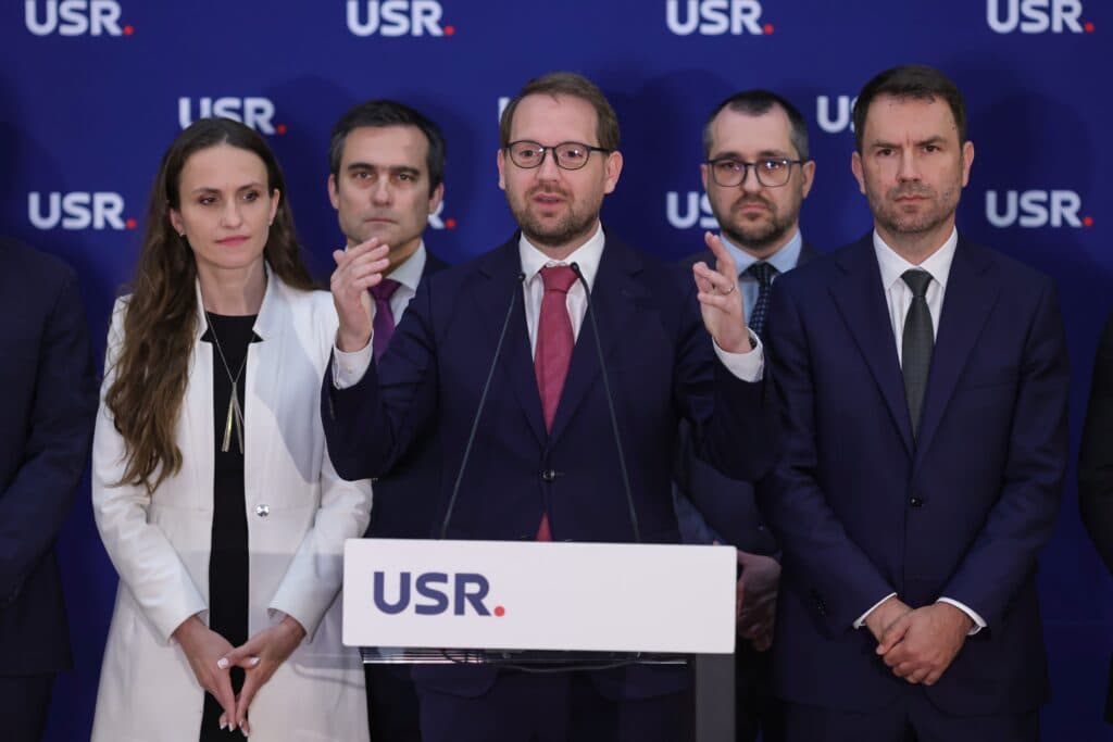 USR nu vrea să aibă de-a face cu Veștea. Fritz: Un guvern de pe Temu. Îi mai trebuie peste 100 de traseiști și trădători