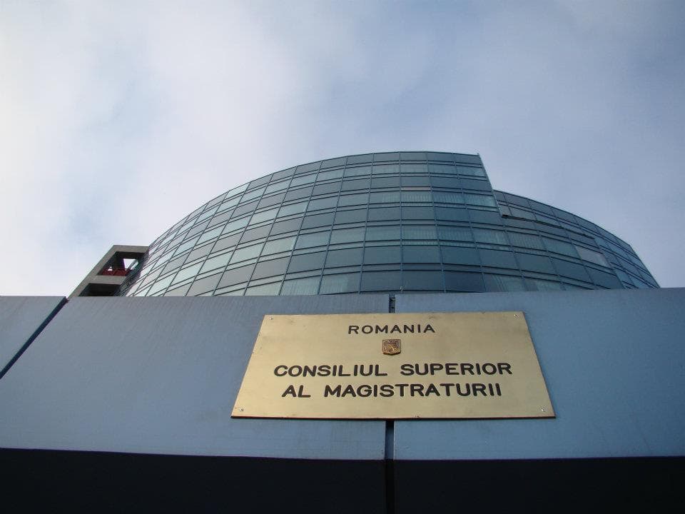 Zeci de ONG-uri denunță într-o scrisoare deschisă tentativa de ”cenzură și intimidare a presei” din partea Secției pentru Judecători a CSM