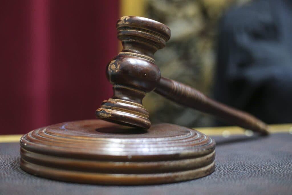 Curtea de Apel București anulează decizia lui Bolojan de înființare a Comitetului pentru legile Justiției