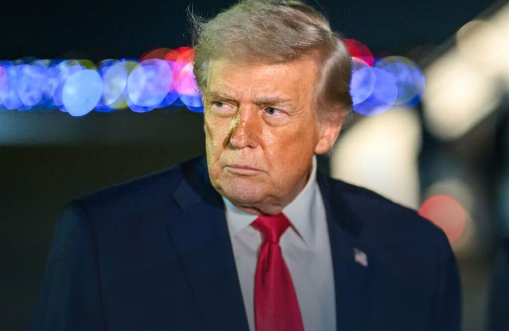Trump condamnă bombardamentul „îngrozitor” al Rusiei asupra Ucrainei și susține că „un acord este posibil”