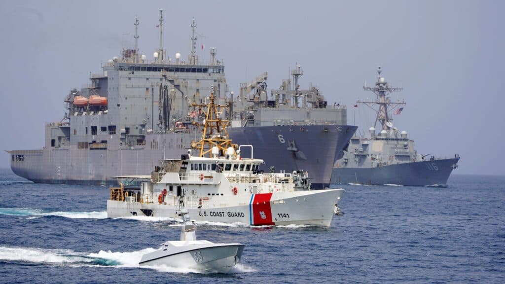 Iranul amenință cu blocarea unei noi rute maritime esențiale
