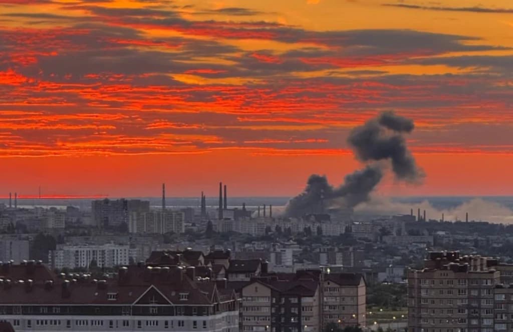 Ziua 1585 Ucraina lovește o uzină strategică din Volgograd. Ar fi folosit noile rachete Flamingo. Rusia răspunde cu 129 de drone și bombe ghidate (Video)
