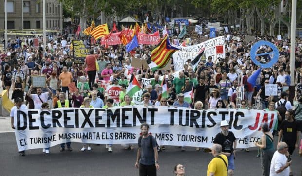 Barcelona vrea să mărească o taxă turistică de până la trei ori, în încercarea de a opri turismul excesiv: „Un factor de descurajare”
