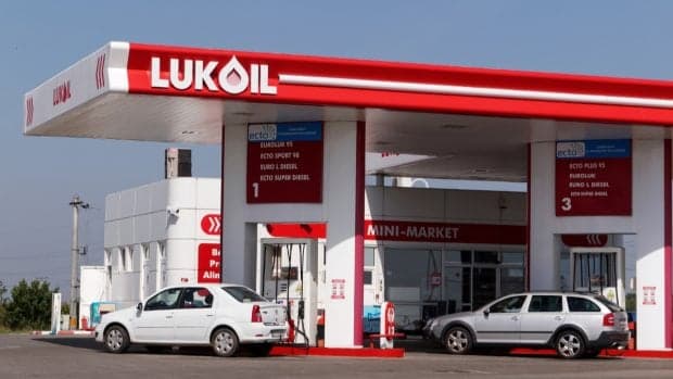 Benzina ajunge sub 8,5 lei, joi, 18 iunie 2026. Cât costă un litru de carburant în București, Cluj-Napoca, Timișoara, Iași și Constanța