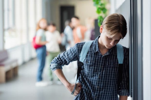 Bullyingul, dincolo de aparențe: cum se formează, ce ascunde și ce lasă în urmă în viața copiilor și a adulților. Andreea Oprea, psihoterapeut: „Nu se oprește la poarta școlii”
