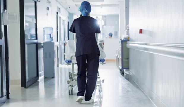 Tot mai mulți tineri se autodiagnostichează cu ajutorul comentariilor de pe TikTok: „Nu aș fi fost la doctor dacă nu mi-ar fi spus”