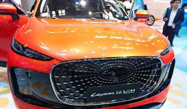 O marcă nouă chineză de mașini care se va vinde și în România a fost lansată în prima zi a Salonului Auto de la Beijing