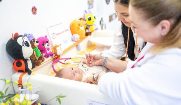 Gindrovel Dumitra, medic de familie laureat al Galei Doctorului Digital: „Pacientul din rural nu are acces suficient la servicii”. De ce lasă medicii de familie satele din România pentru cele din Franța