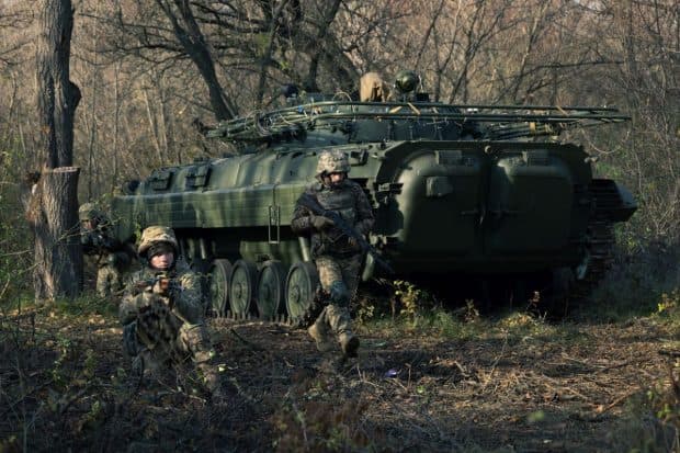 Germania le cere statelor NATO încă cel puțin 90.000.000.000 de euro ajutor pentru Ucraina